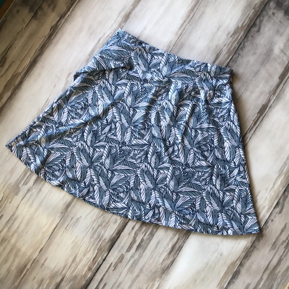 Eddie Bauer Kacey Faux Wrap Active Stretch Skirt / Size Small - Picture 2 of 8